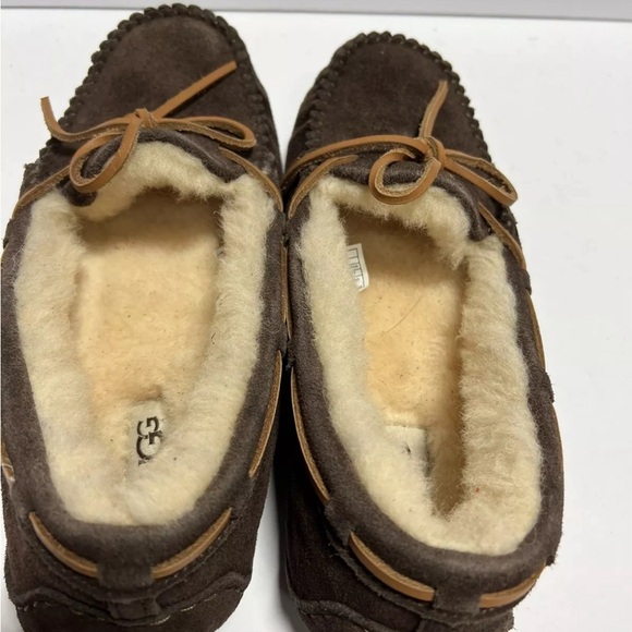 UGG Men\'s Olsen Slipper Brown Suede, Size 9 M main image 5
